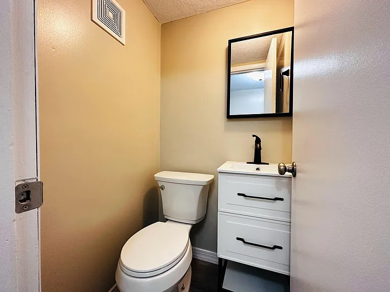 115 Carman Ave #24 — Photo 14