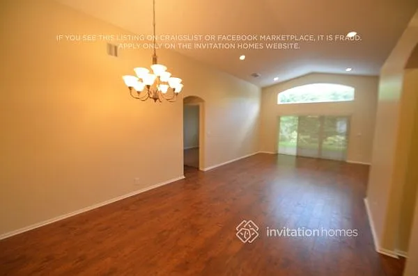 4912 SW 32nd Way — Photo 2