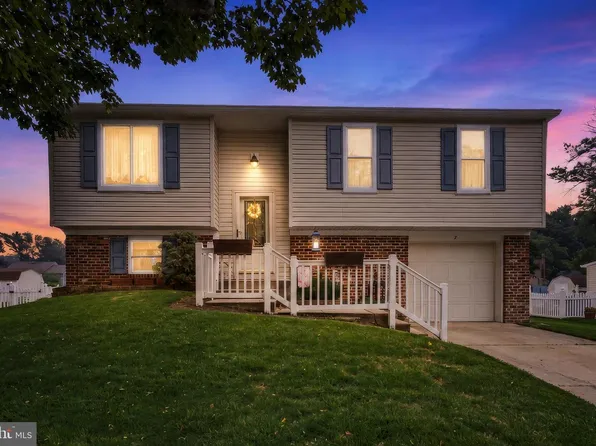 7 Bloomfield Dr, Westampton, NJ 08060