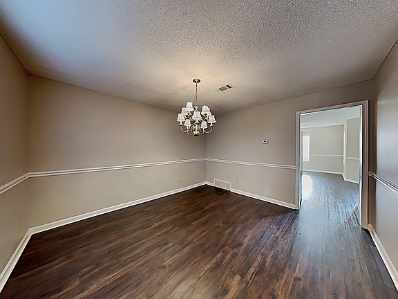 4th image of 1223 Beaver Trail Dr