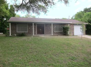 327 Cherrywood Ln, Live Oak, TX 78233