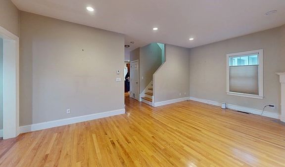 4th image of 88-90 Allison St #88