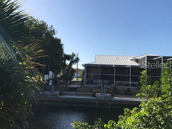 3rd image of 2911 Caribbean Dr