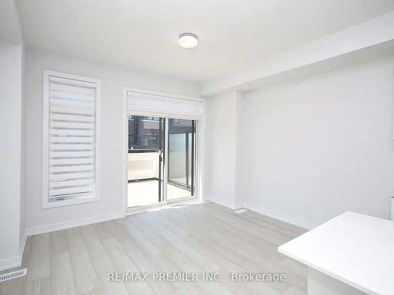 73 Akil Thomas Gdns — Photo 21