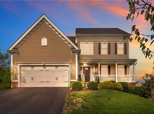 304 Apricot Ct, Cranberry Township, PA 16066