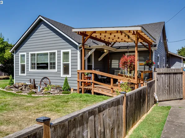 1140 W 6th Ave, Junction City, OR 97448