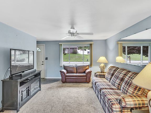 5th image of 3 W White Oak Dr
