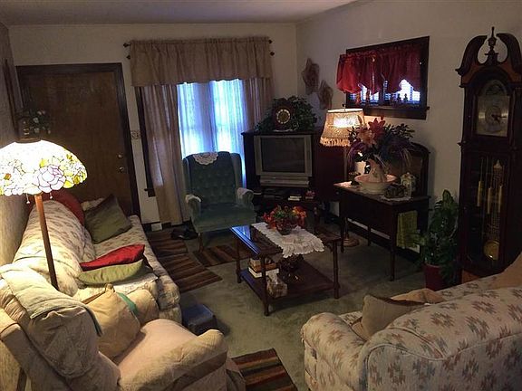 3rd image of 238 Fountain Ave