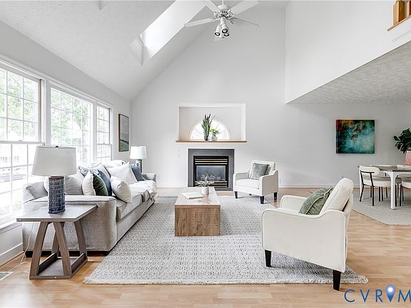 4th image of 10107 Grovecrest Ct