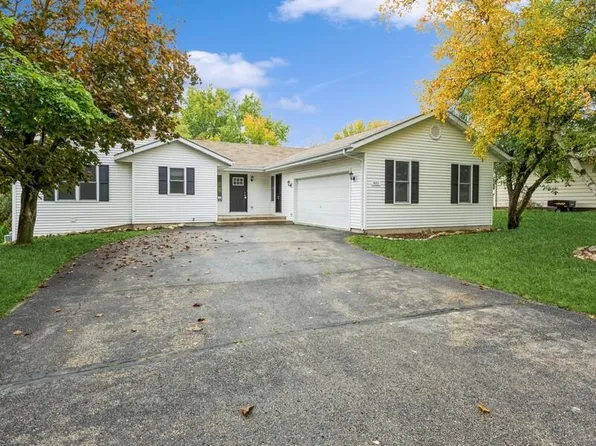 611 Holland AVENUE, Delavan, WI 53115