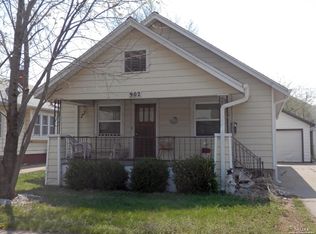 902 E Ash St, Salina, KS 67401