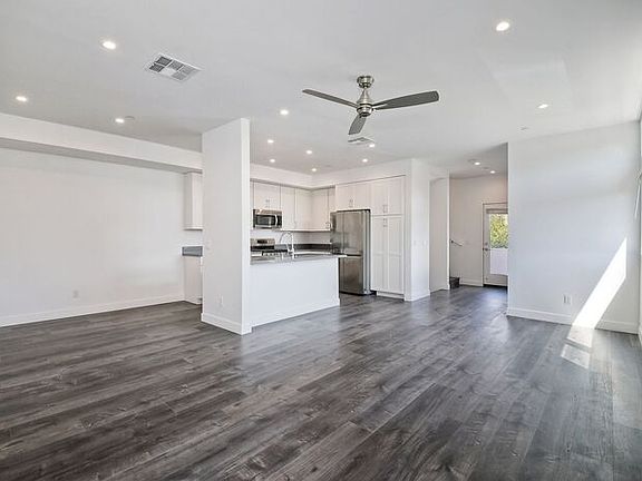 4th image of 3436 Wilshire Ter