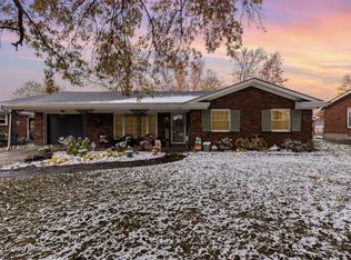 1807 Janlyn Rd, Jeffersontown, KY 40299