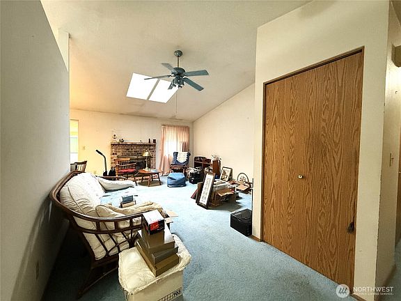 2nd image of 1904 NE 95th AVE