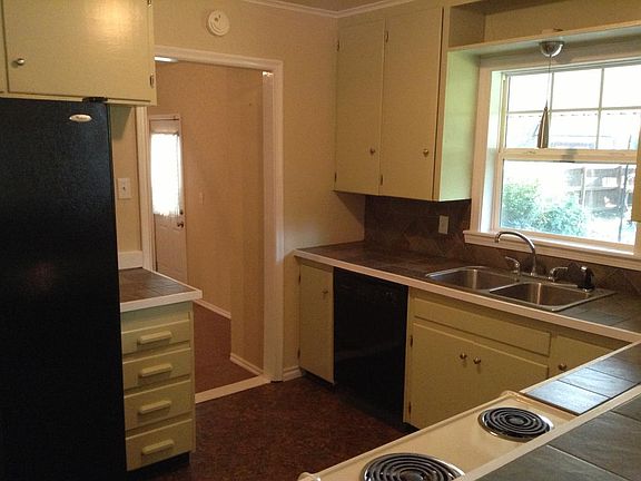 4th image of 2509 S Pittsburg Ave