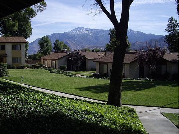 3rd image of 1203 Vista Serena Ave