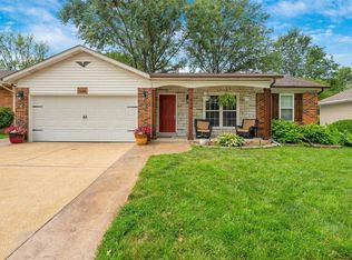 934 Peace Haven Dr, Saint Louis, MO