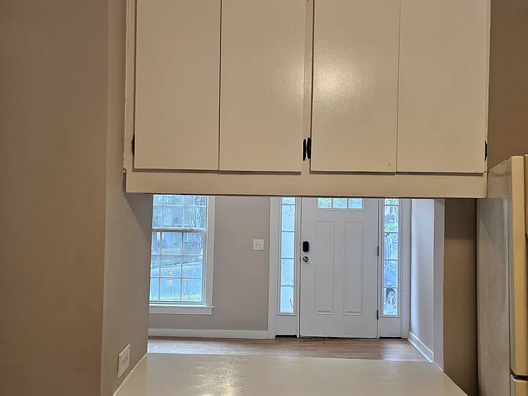 300 Knolls St — Photo 25