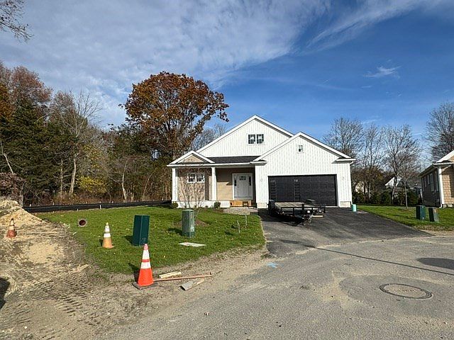 2nd image of 20 Coach Rd