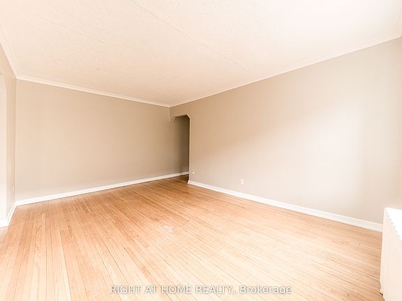 4th image of 340 Lakeshore Rd W #4