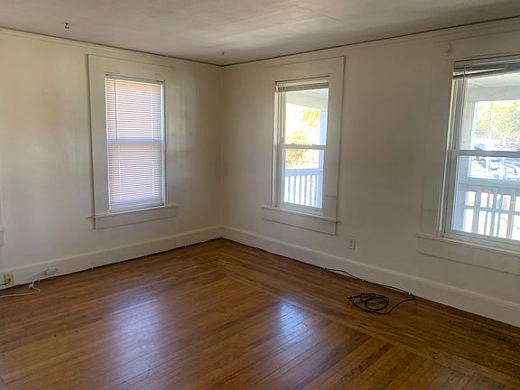 5th image of 351 Main St APT 6