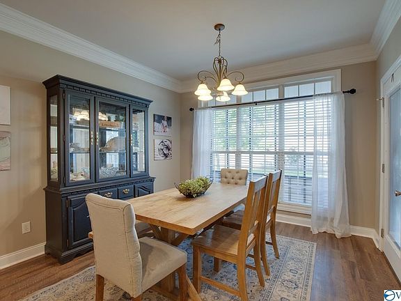 4th image of 4921 Jenna Cir SE