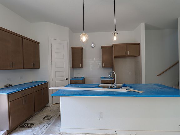 4th image of 914 N Olive St #Bxerio