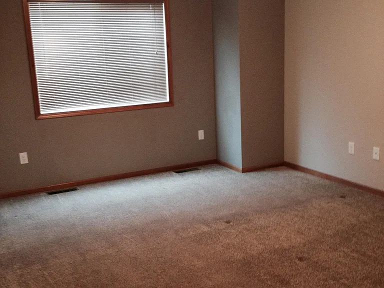 1180 Lindsey Ln — Photo 6