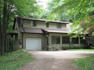 9204 Helena Rd, Harbor Beach, MI 48441