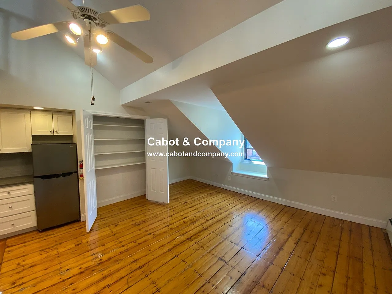 614 Massachusetts Ave — Photo 2