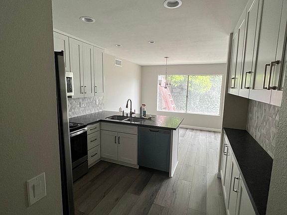 Alternate kitchen view