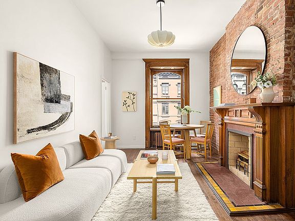 2nd image of 118 W 81st St APT 3F