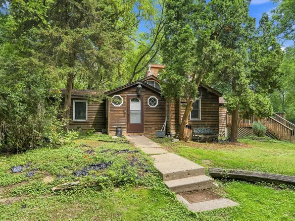 15320 Highwood Dr, Minnetonka, MN 55345