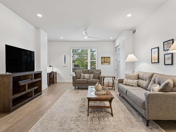 3rd image of 3401 Arapahoe Ave #104