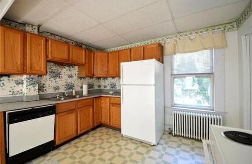 3rd image of 9 West St