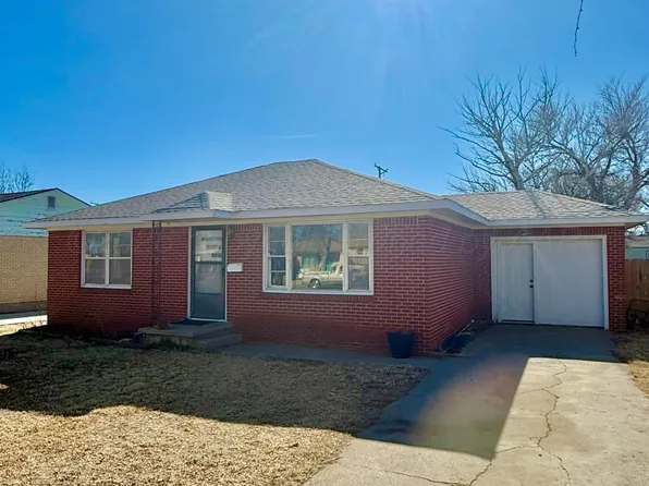 813 NE 3rd St, Dumas, TX 79029