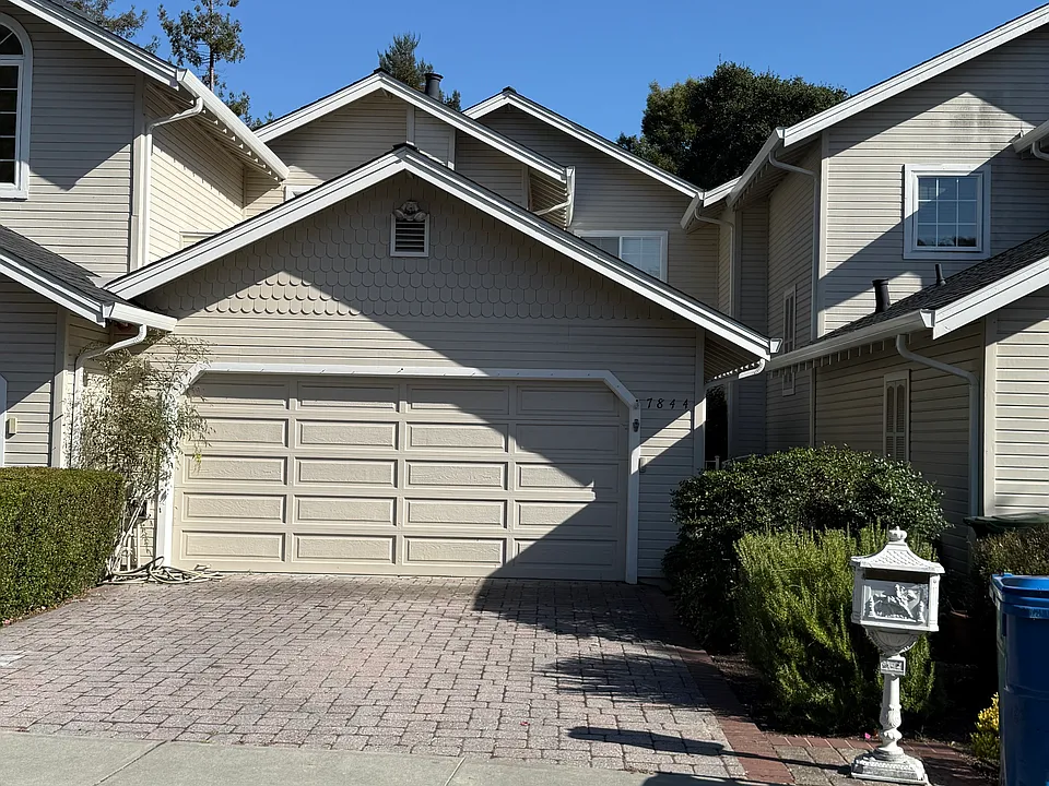 7844 Tanias Ct