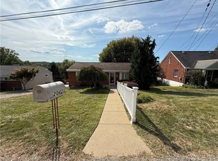 2042 The Cir, Washington, PA 15301