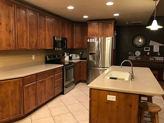 Kitchen with Island