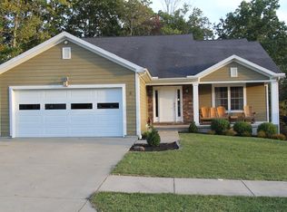 8 Walnut Ct, Athens, OH 45701