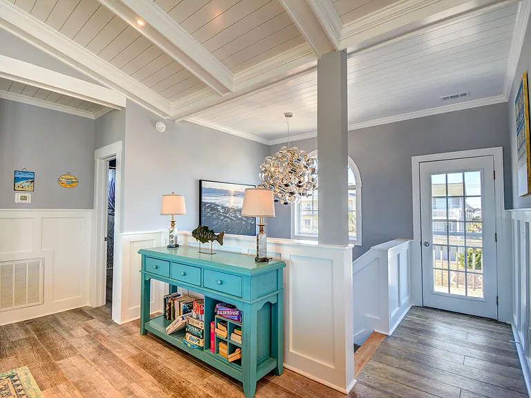 1526 S Shore Dr — Photo 10