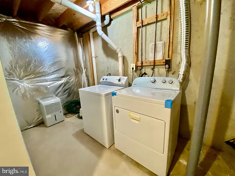 610 Coral Reef Dr — Photo 33