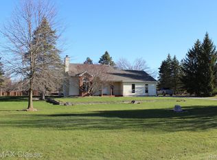 5949 Tipperary Cir, Ann Arbor, MI 48105