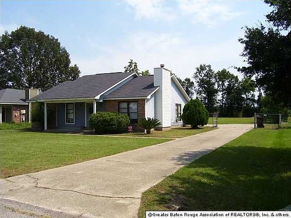 3rd image of 26342 Woodstock Dr