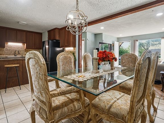 3rd image of 6207 Ivyhill Rd