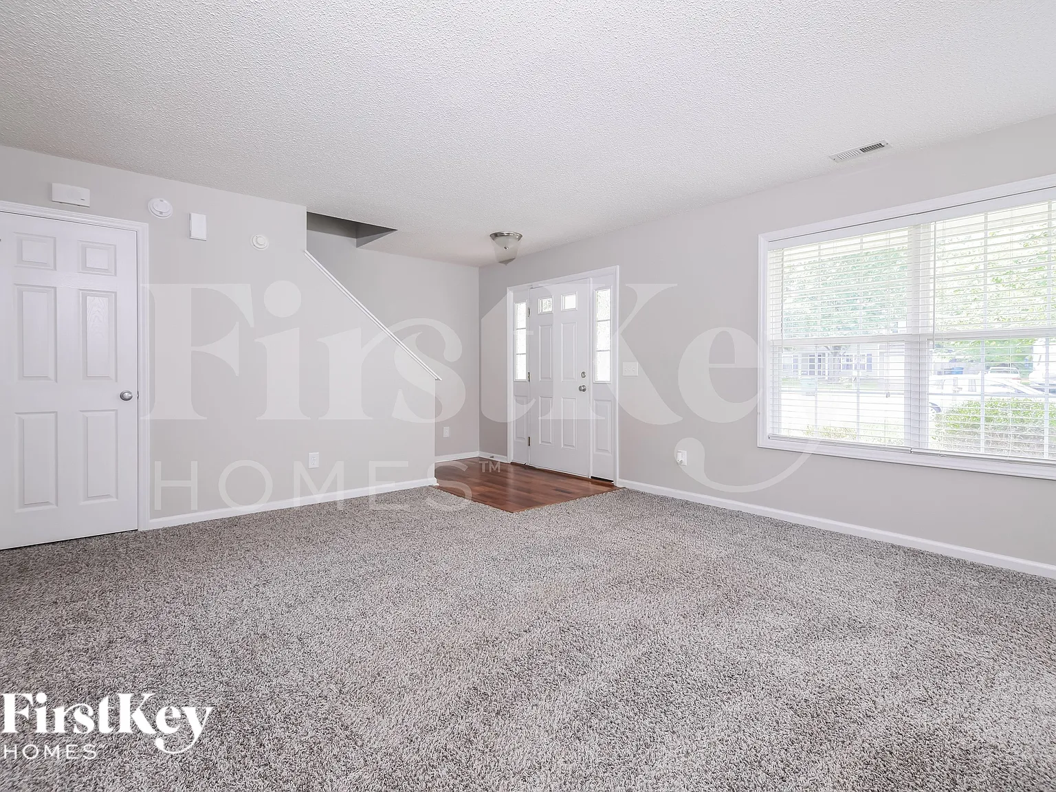 3 bed, 2.5 bath, 1620 sqft, $2,270 — Photo 3