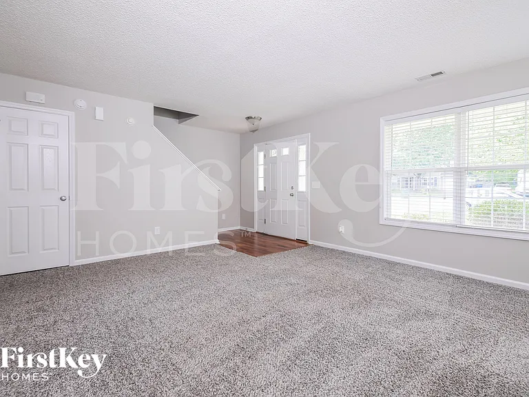 4306 Lady Slipper Ln — Photo 3