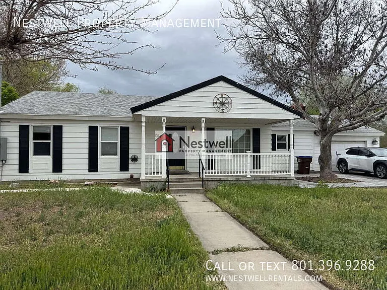 254 E Main St — Photo 1