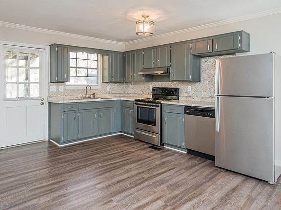 4th image of 54 Worthington Dr APT 2