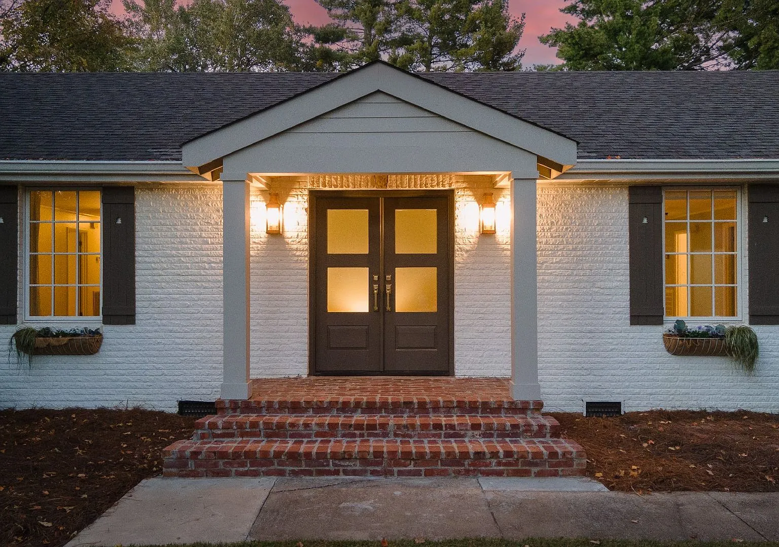 **Adorable Dublex In Belle Meade With Amazing Yard Surrounded By Multi-Million Dollar Homes** — Photo 1